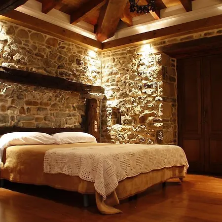 Casona De El Castañíu Hotel Serrapio