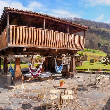 Casona De El Castañíu Hotel