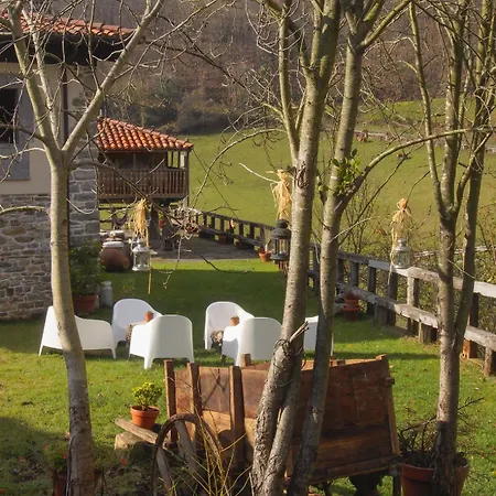 Casona De El Castañíu