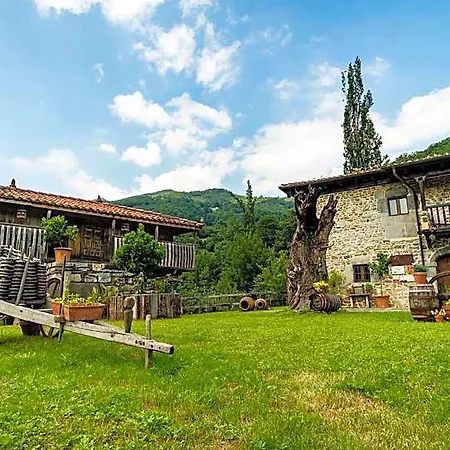 Casona De El Castaniu 3* Serrapio