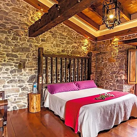 Casona De El Castaniu Hotel Serrapio