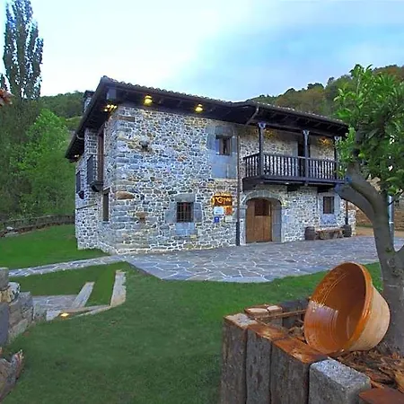 Casona De El Castaniu 3* Serrapio