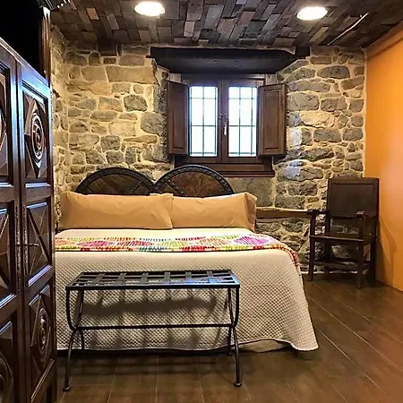 Casona De El Castaniu Hotel Serrapio