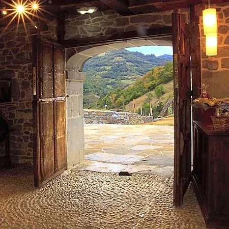 Casona De El Castaniu Hotel 3*