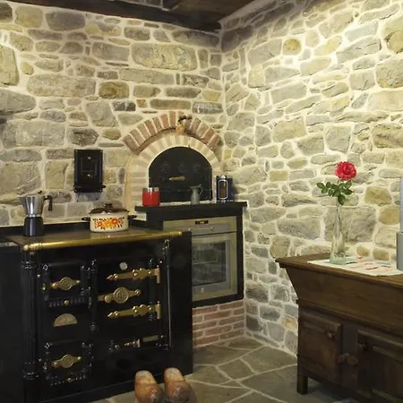 Casona De El Castaniu Hotel