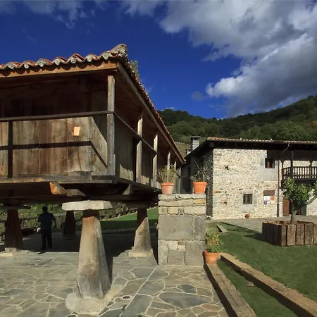 Casona De El Castañíu Hotel