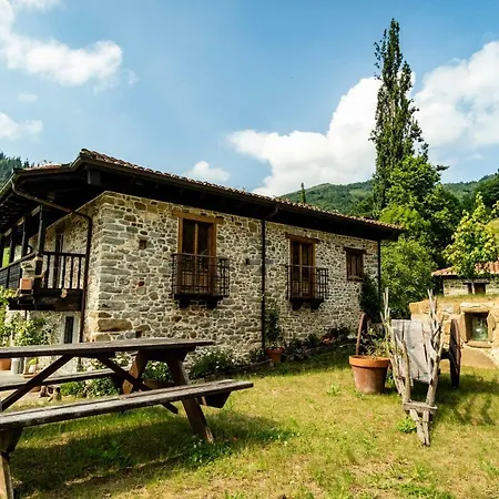 Hotel Casona De El Castañíu Serrapio