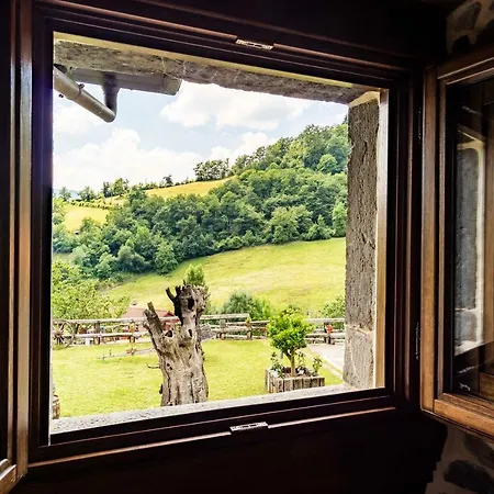 Otel Casona De El Castaniu