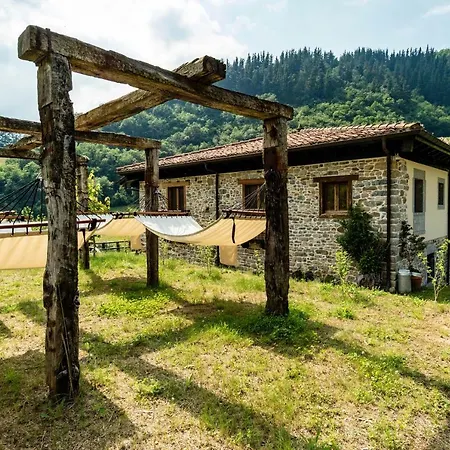 Casona De El Castañíu