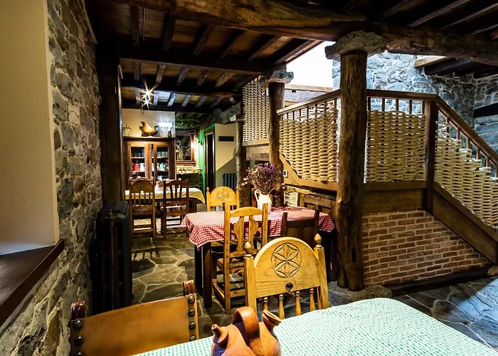 Hotel Casona De El Castaniu 3*