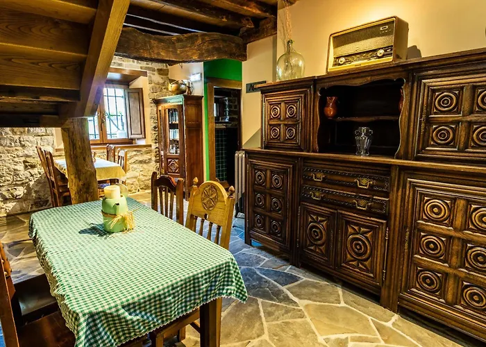 Casona De El Castaniu 3* Serrapio