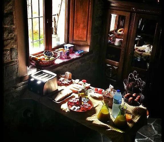 Casona De El Castaniu Hotel Serrapio