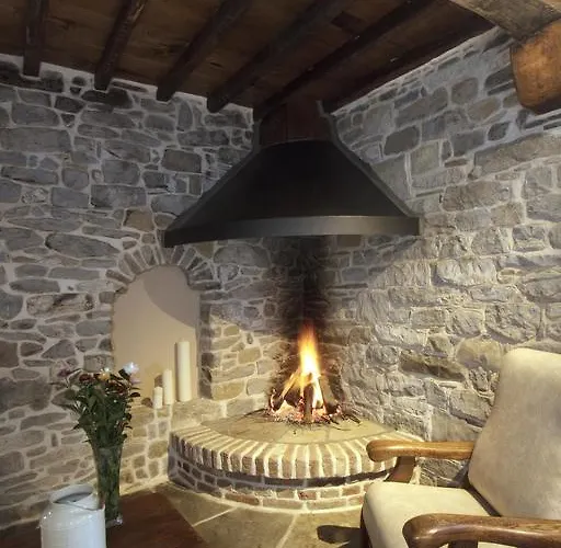 Casona De El Castaniu Hotel Serrapio