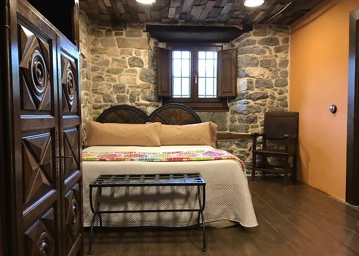 Casona De El Castaniu Hotel