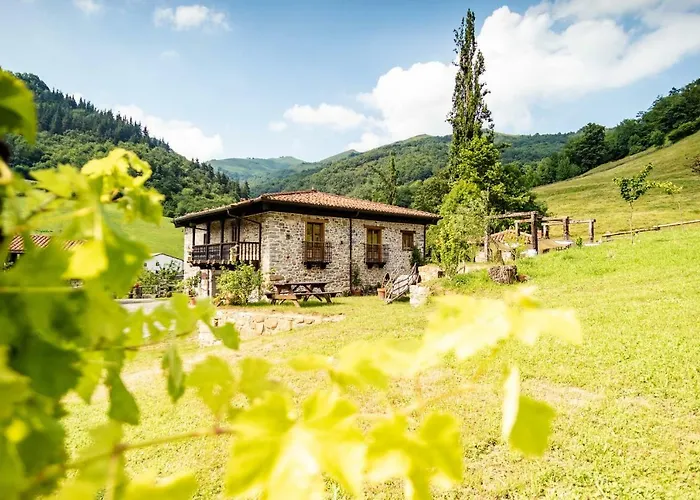 Casona De El Castaniu Hotel